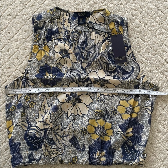 Rachel Roy Women's Sleeveless  Floral Top Gold Flakes - Picture 8 of 10